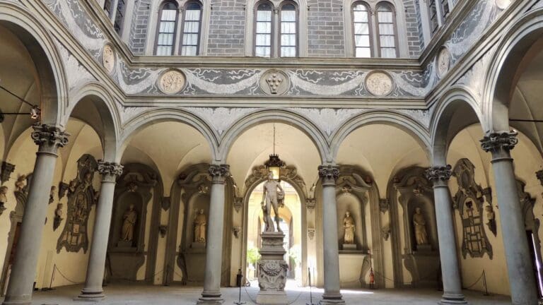 palazzo medici in florence