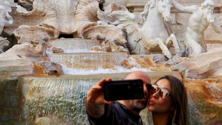 trevi fountain tour