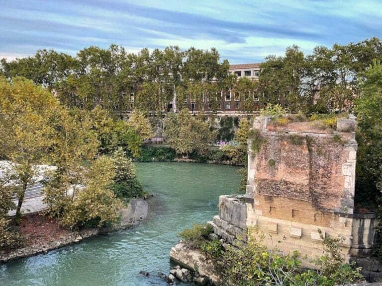 the ponte rotto in rome