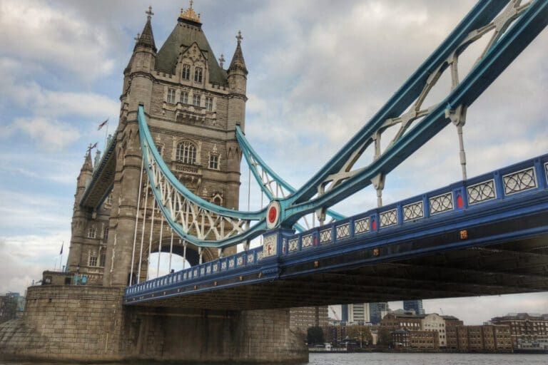 tower bridge in london