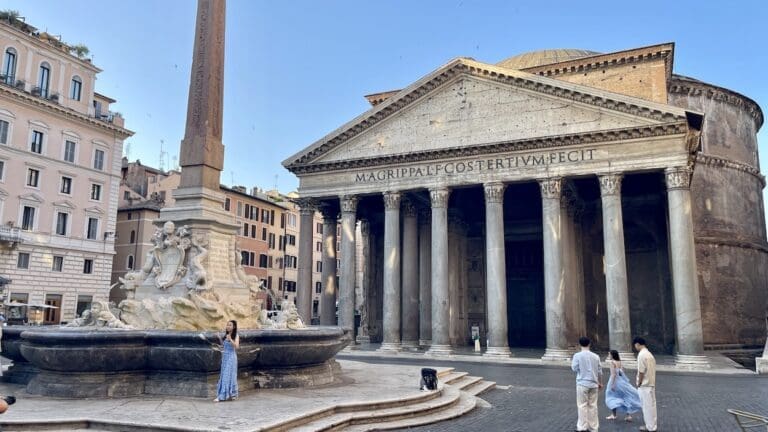 the pantheon in the early morning