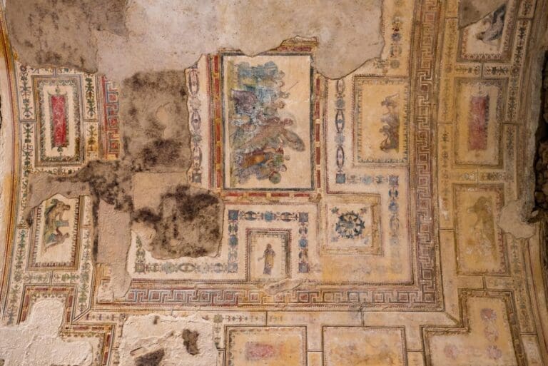 The frescos of Domus Aurea