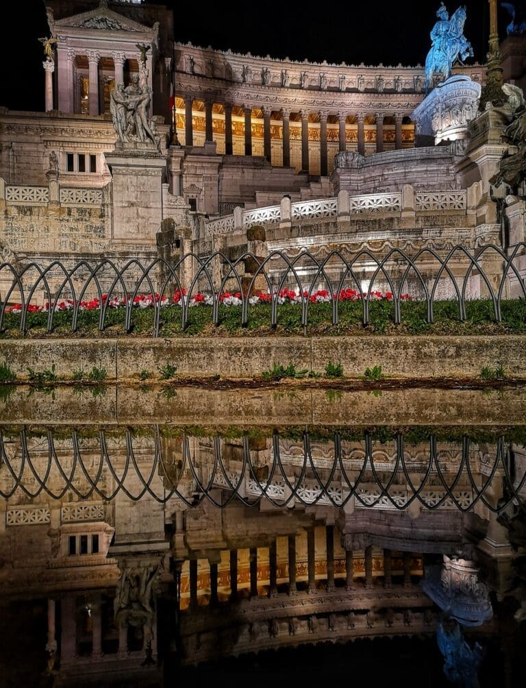 piazza venezia at night